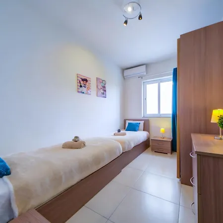 Stylish 2Br Apt With Balconies In St Julians, Paceville - Apt 6 By Vaganza San Giuliano Esterno foto
