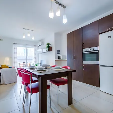 Stylish 2Br Apt With Balconies In St Julians, Paceville - Apt 6 By Vaganza San Giuliano Esterno foto