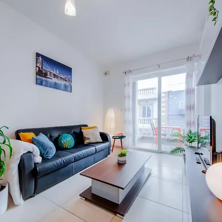Stylish 2Br Apt With Balconies In St Julians, Paceville - Apt 6 By Vaganza San Giuliano Esterno foto