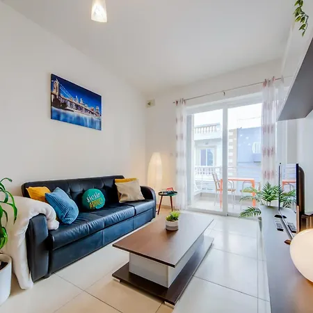 Stylish 2Br Apt With Balconies In St Julians, Paceville - Apt 6 By Vaganza San Giuliano Esterno foto