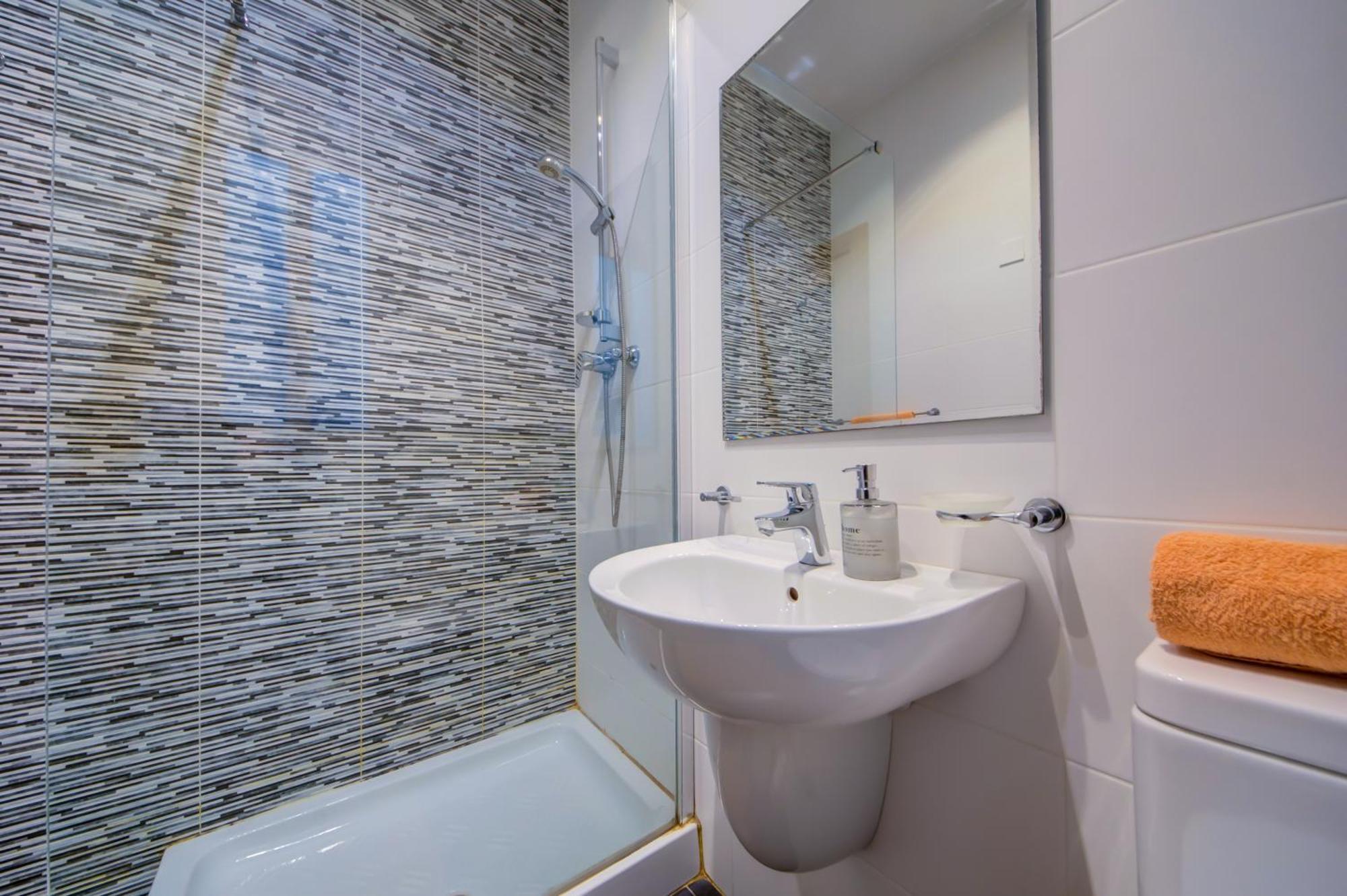 Stylish 2br With Balconies In St Julians, Paceville - 6 By Vaganza